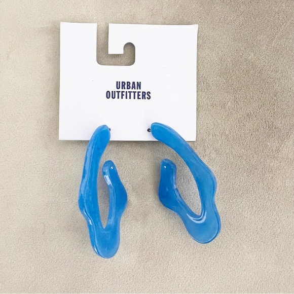 NWT Urban Outfitters Blue Asymmetrical Hoop Earrings - Picture 1 of 3